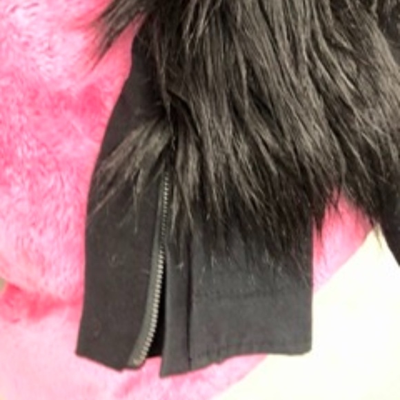 Cropped Fur Jacket, M, Has part of a tag - Picture 6 of 8